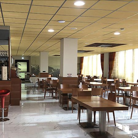 Castahotel Castagnito Экстерьер фото