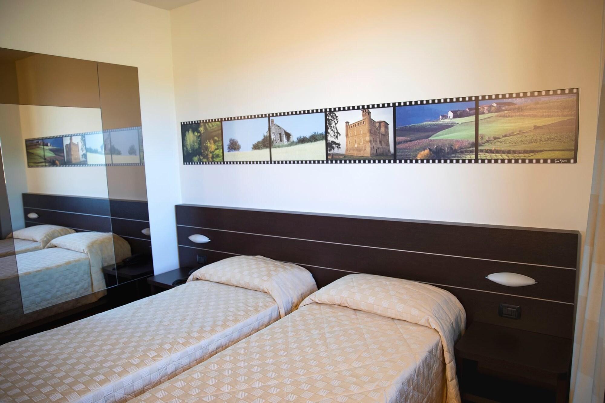 Castahotel Castagnito Экстерьер фото