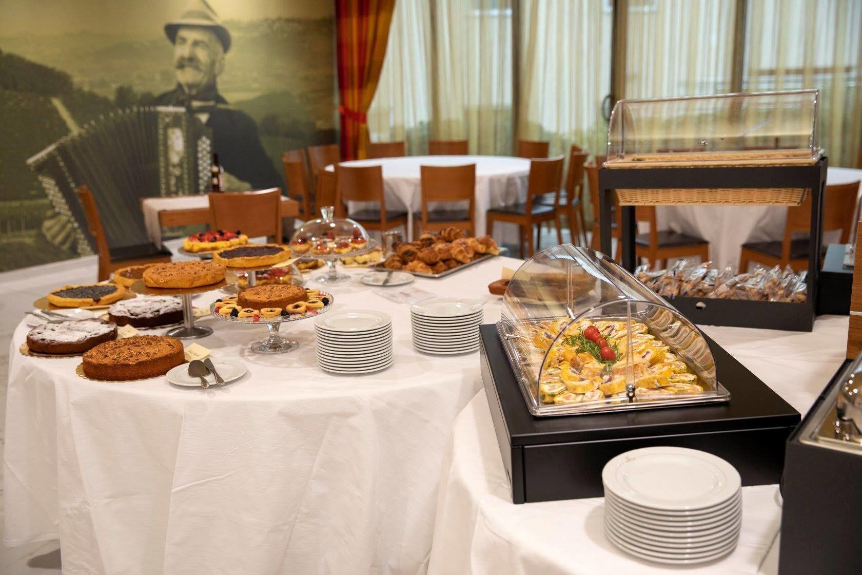 Castahotel Castagnito Экстерьер фото
