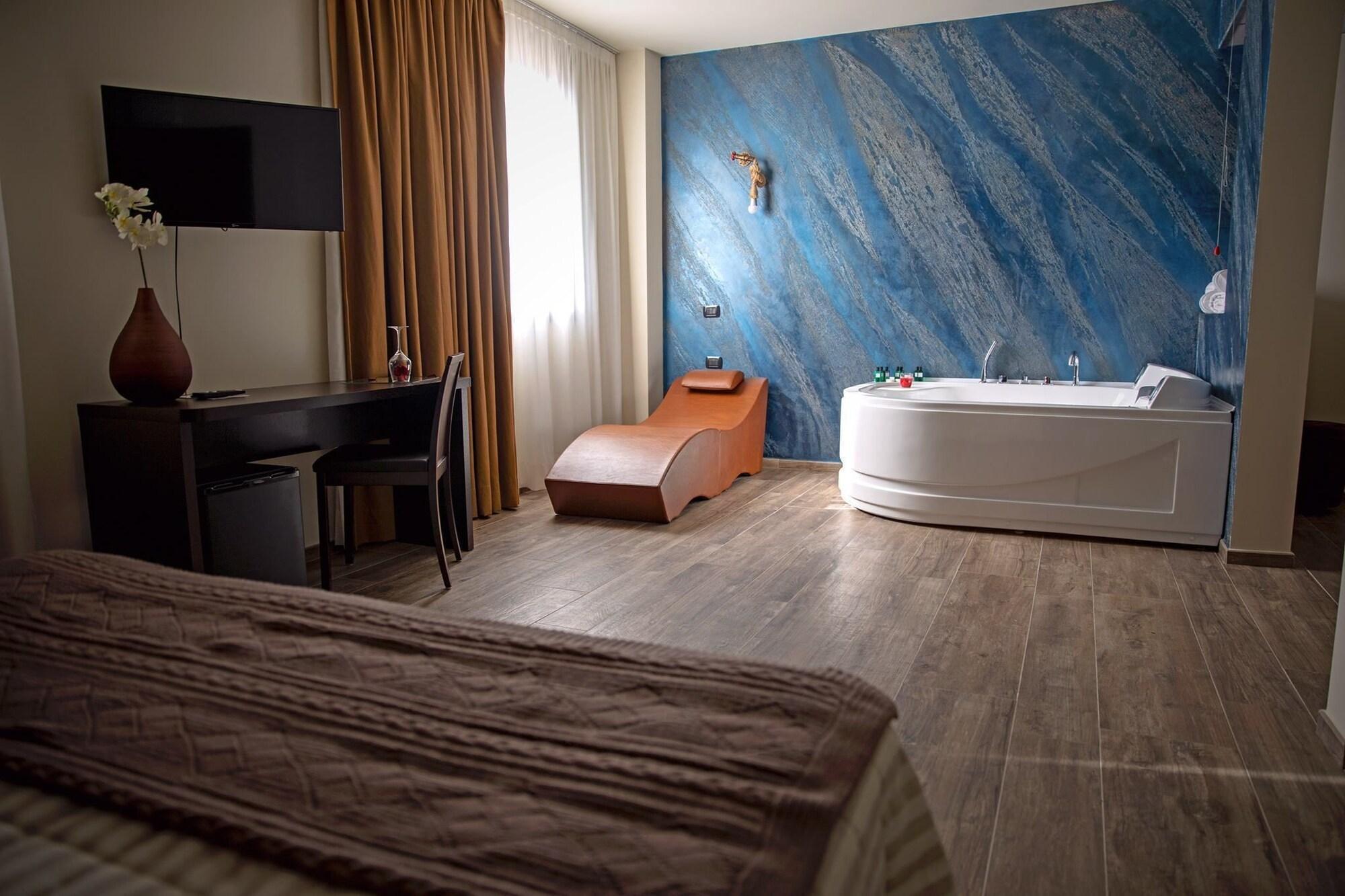 Castahotel Castagnito Экстерьер фото