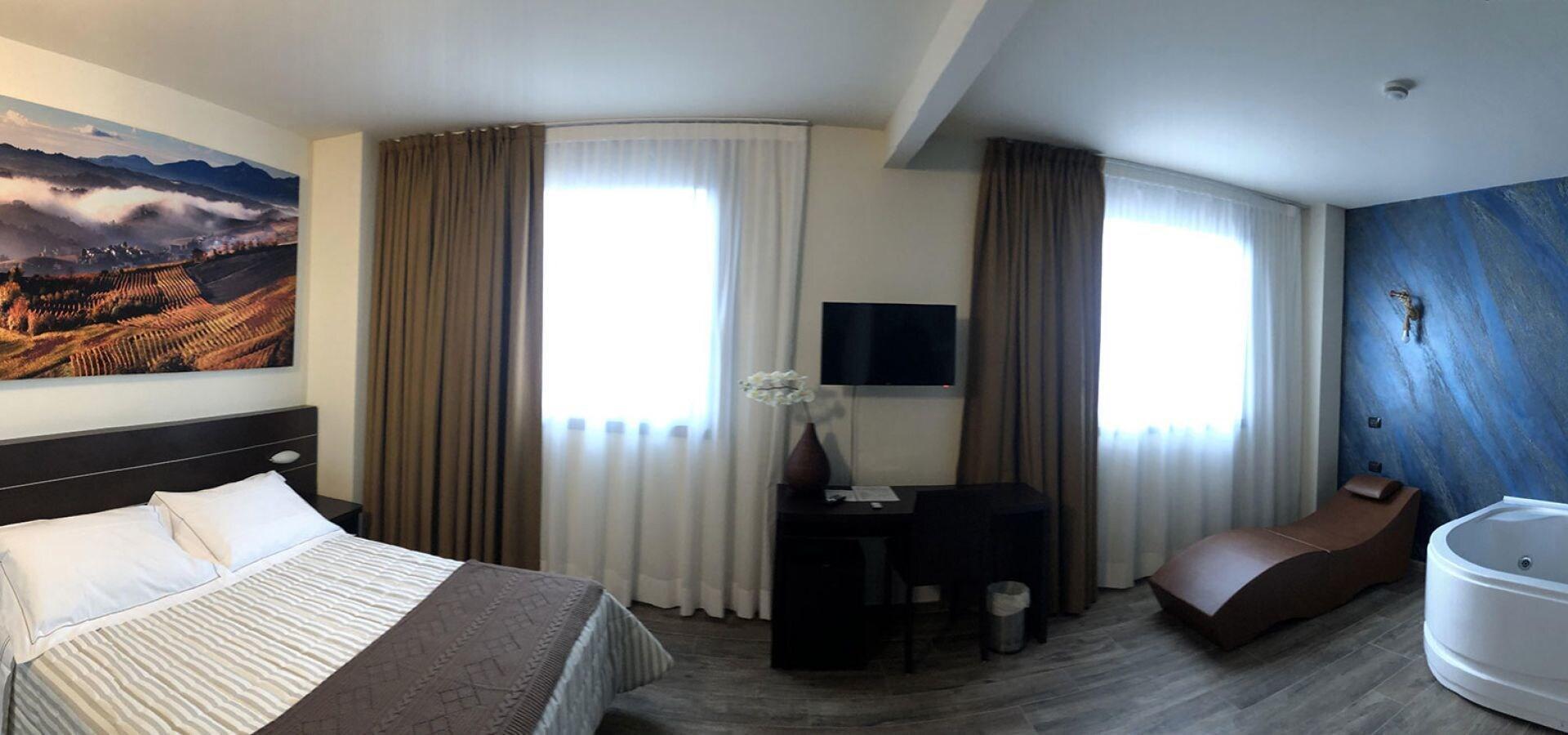Castahotel Castagnito Экстерьер фото