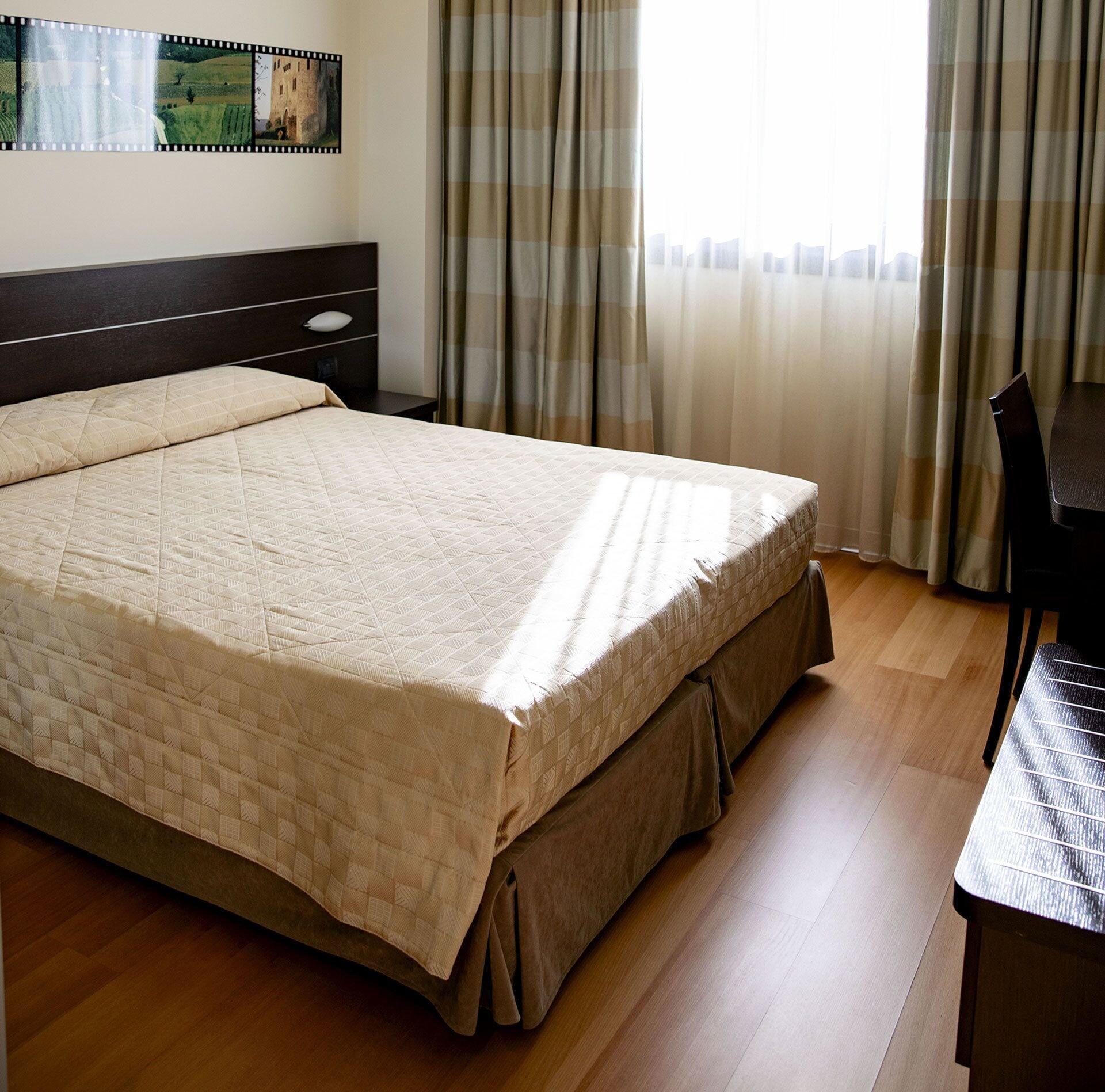 Castahotel Castagnito Экстерьер фото